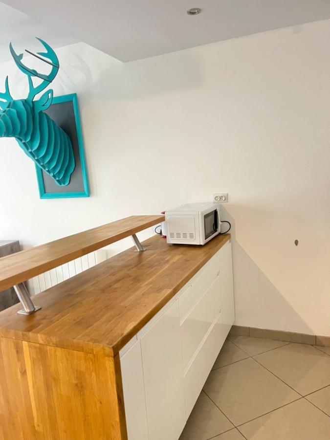 Ecu : Superbe Appartement Avec Exterieur Remeš Exteriér fotografie